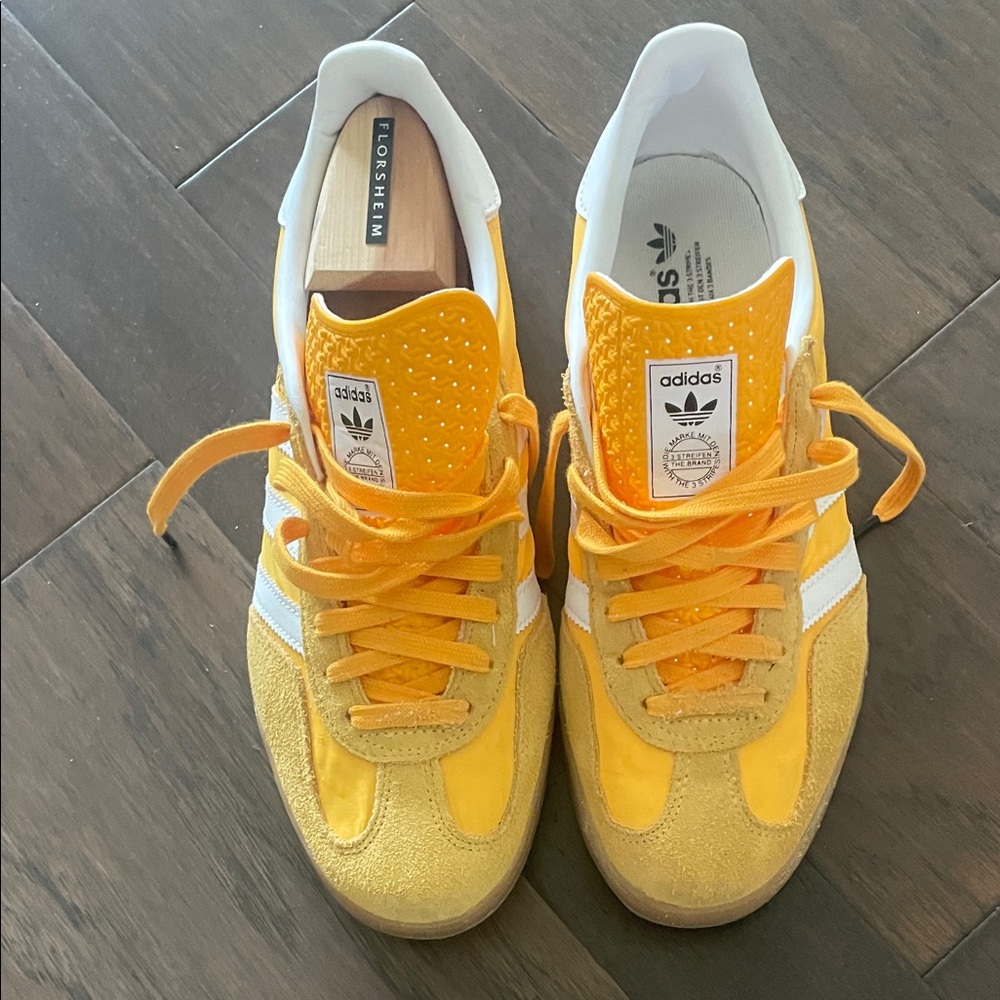 Adidas Gazelle Indoor Pro in yellow